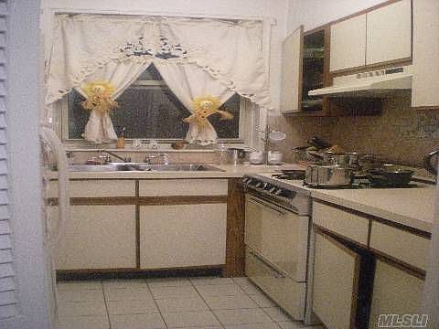 4th image of 6861 Yellowstone Blvd APT 505