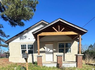 157 Taylor St, Toccoa, GA 30577