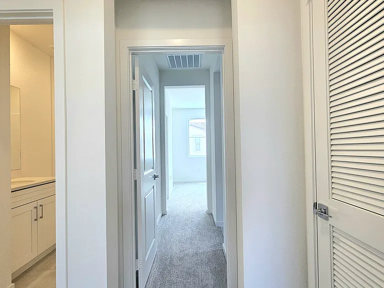 6045 Fairfax Dr — Photo 26
