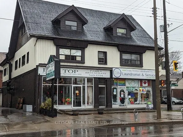 752 Main St E #6B, Hamilton, ON L8M 1L1