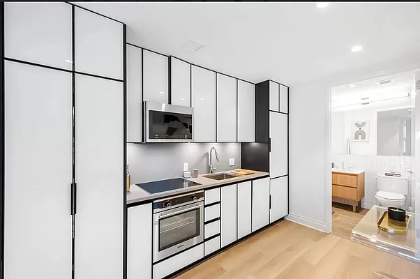 Rented by Charney Real Estate LLC | media 27