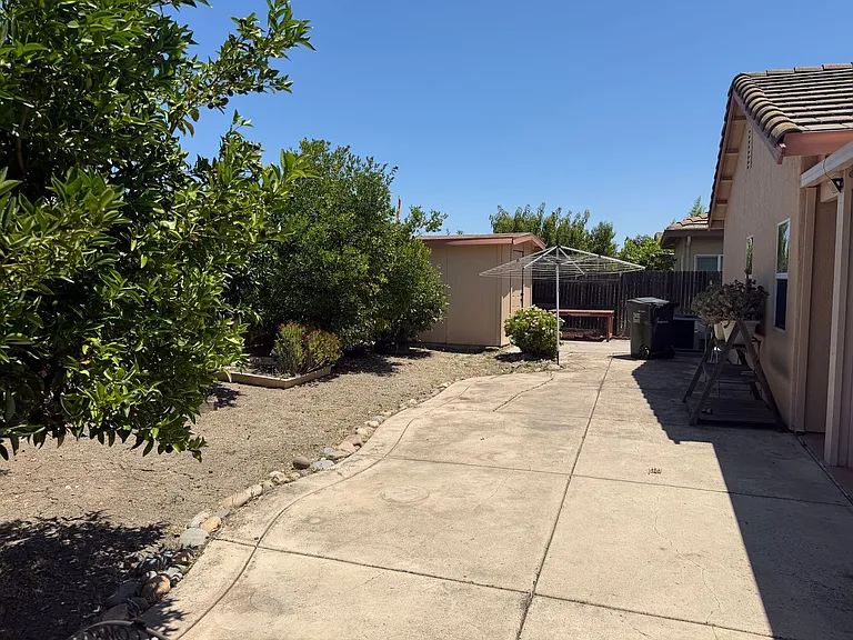 1947 Expedition Way — Photo 32