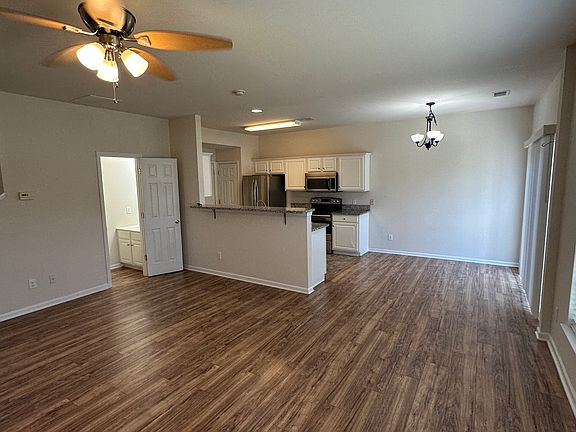 5th image of 8165 Kincaid Ct
