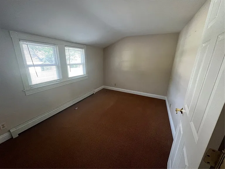 1698 Mount Hope Ave — Photo 9