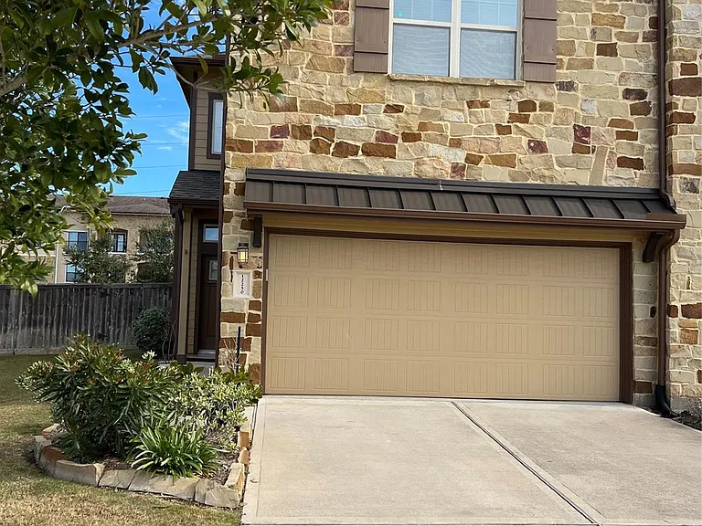 12250 La Strada St — Photo 2