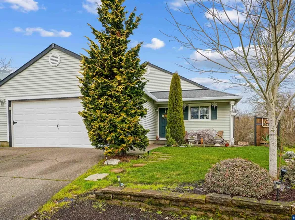 2351 SW Hannah Cir, McMinnville, OR 97128
