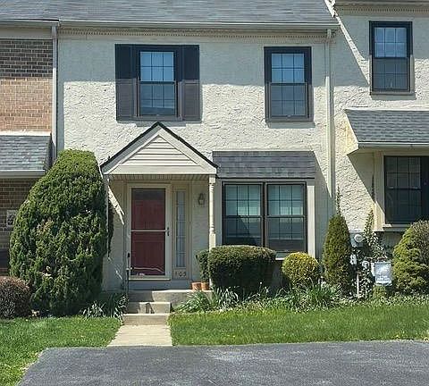 2nd image of 105 Bradbury Rd