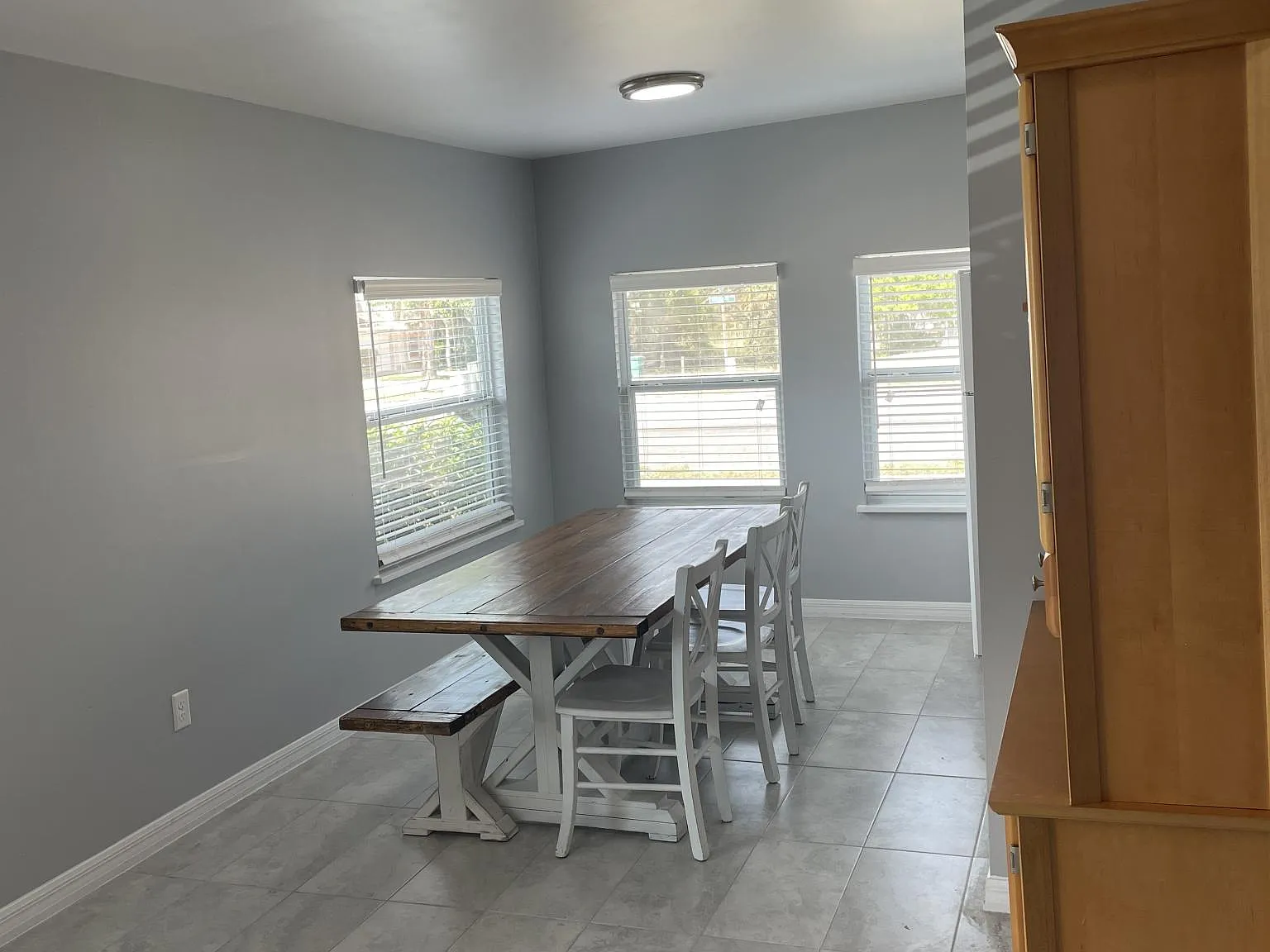 706 E Orange Ave — Photo 3