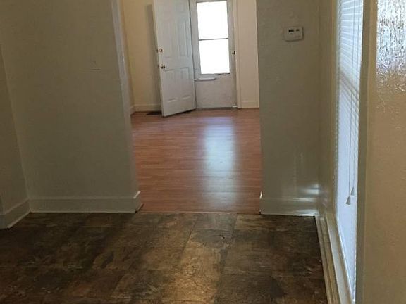 4th image of 1805 N Gale Ave
