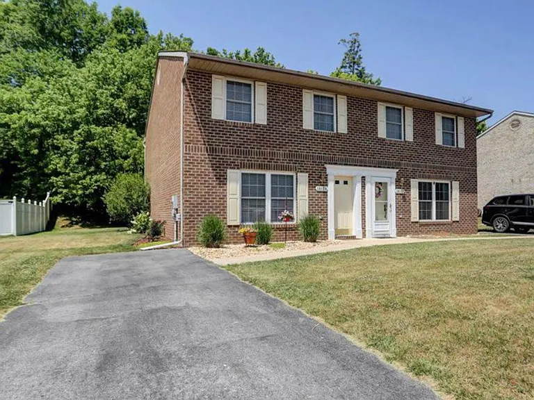 10120 Saint George Cir — Photo 1