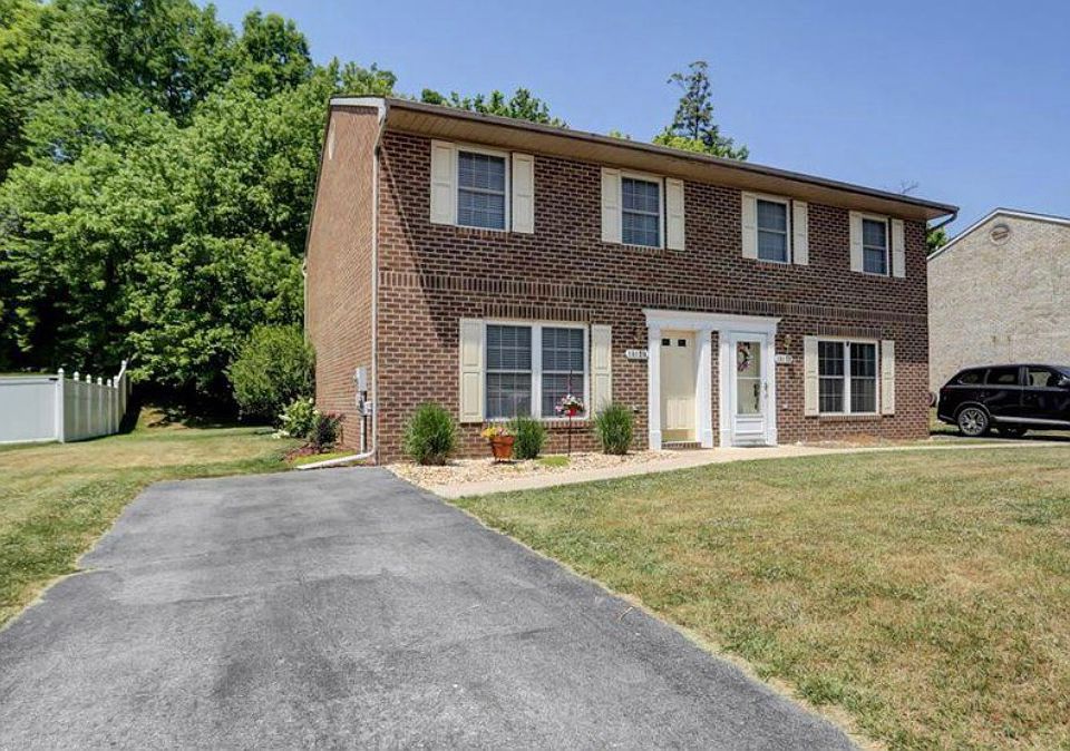 1st image of 10120 Saint George Cir