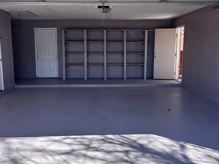 610 N Durant Ave — Photo 23