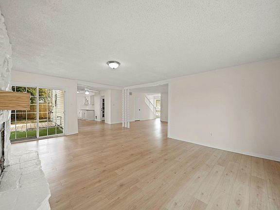 4th image of 5 Dallas Ct #1