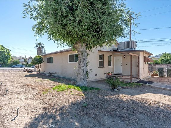 3rd image of 903 Las Lomas Rd