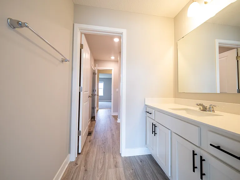 10704 Bent Pine Ln — Photo 37