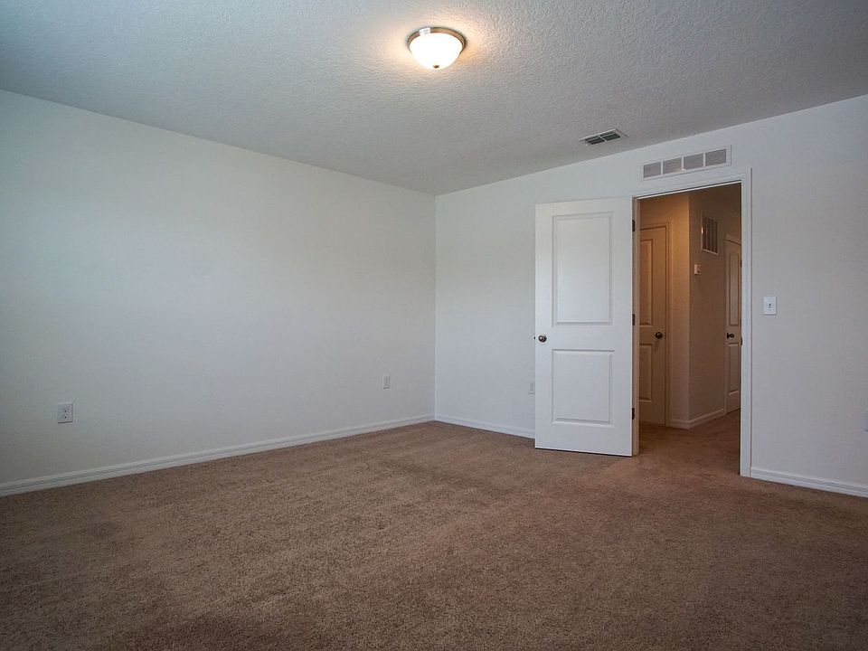 1st image of 888 Grandin St