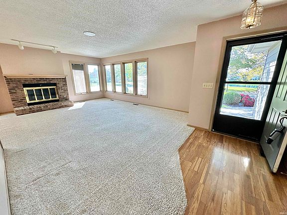 4th image of 1202 Providence Dr
