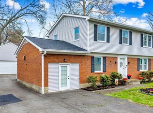 2815 Goose Creek Rd, Rolling Hills, KY 40242