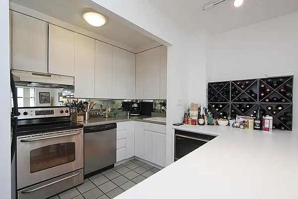 Rented by R New York | media 3