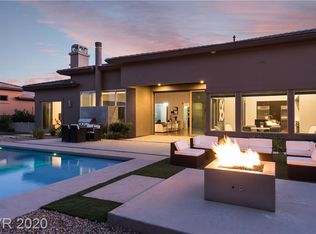 8 Lookout Ridge Dr, Las Vegas, NV 89135