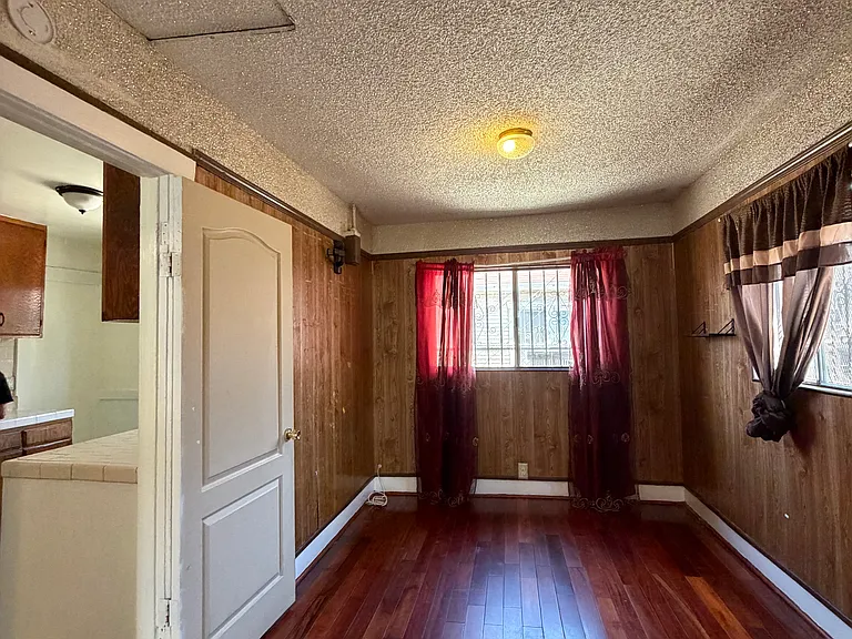 114 S Fresno St — Photo 33