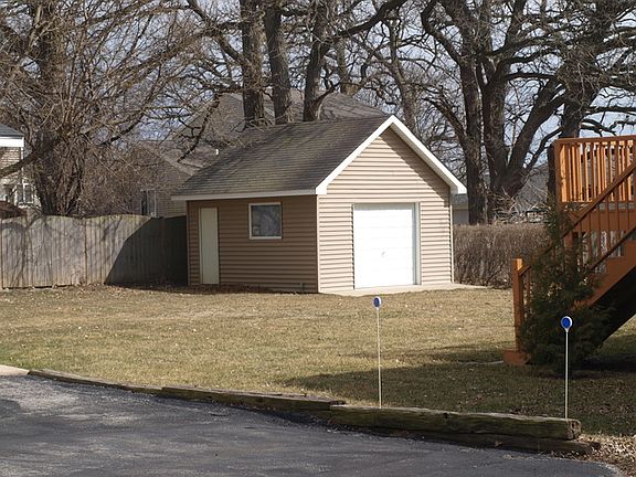 5th image of 36455 N Elizabeth Ct