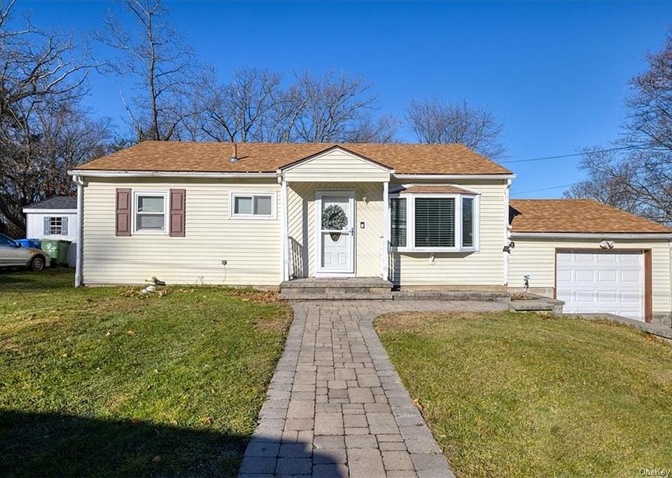 15 Woodland Avenue, Middletown, NY 10940 Zillow