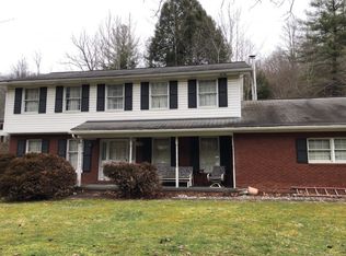 259 Toneys Frk, Clear Creek, WV 25044