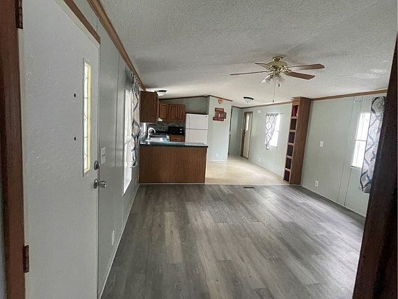 4th image of 3560 Orchard Dr #D-17