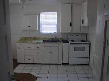 2nd image of 160 Pine St