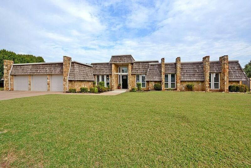 1st image of 501 Brookwood Dr
