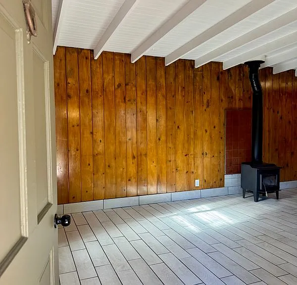 1619 Oak Dr — Photo 5
