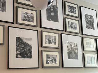 1075 W Polk St #1F, Chicago, IL 60607