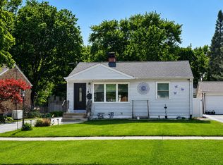 218 N Marion Ave, Bartlett, IL 60103