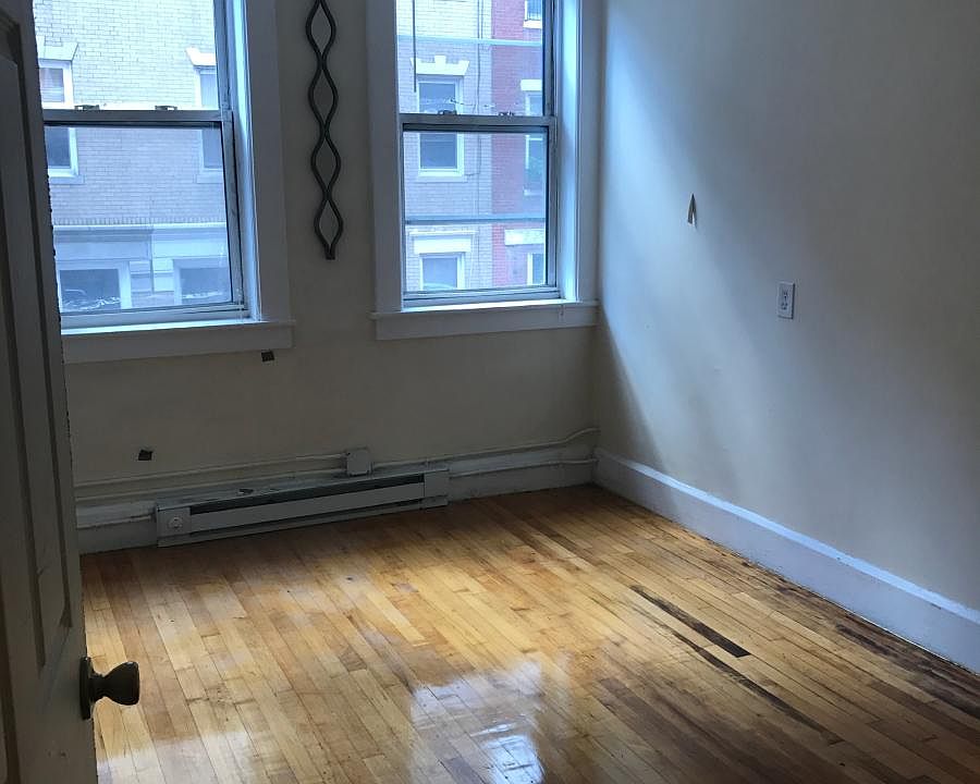 2nd image of 113 Beacon St #C1gr
