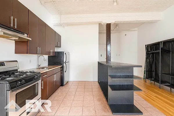 Rented by EXR | media 3