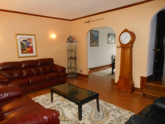 3rd image of 8517 68th Ave