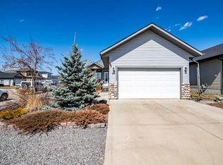 57 S Woodbine Close, Blackfalds, AB T4M 0K5