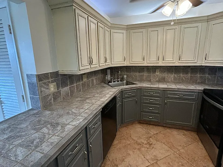 305 N Pompano Beach Blvd #205 — Photo 2