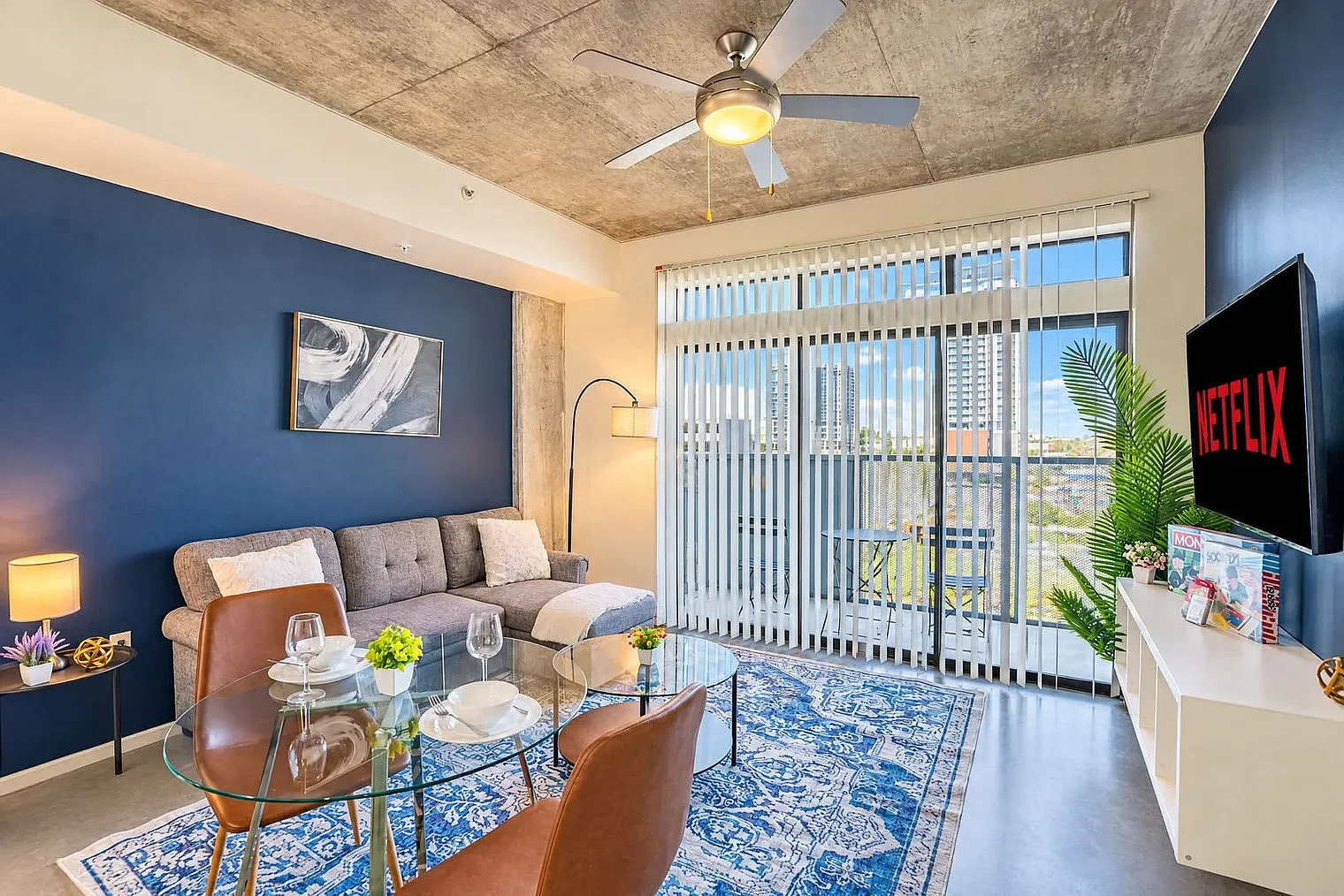1 bed, 1.0 bath, 667 sqft, $4,593 — Photo 1