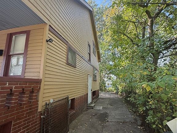 2nd image of 3544 E 144th St