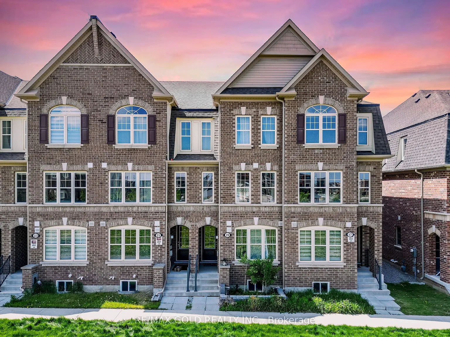 19 Sudeley Ln photo 1