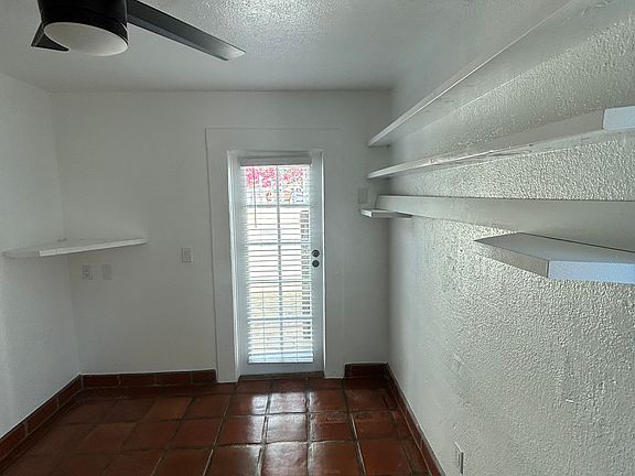 Living area 
Back door to patio