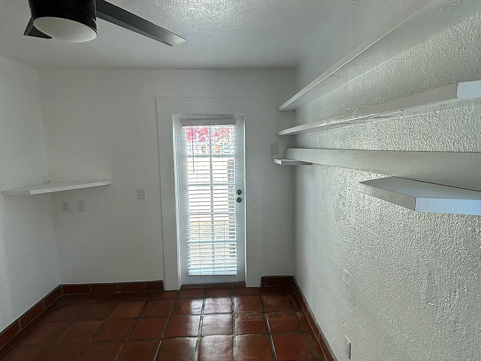 Living area 
Back door to patio
