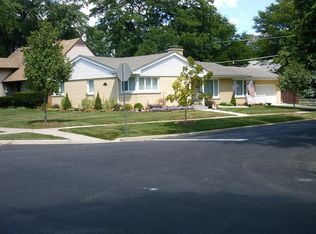 745 S Stone Ave, La Grange, IL 60525