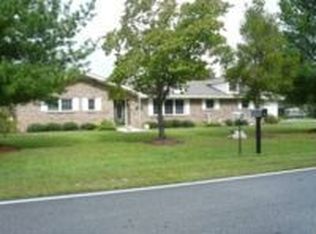 402 W 3rd St, Springfield, GA 31329