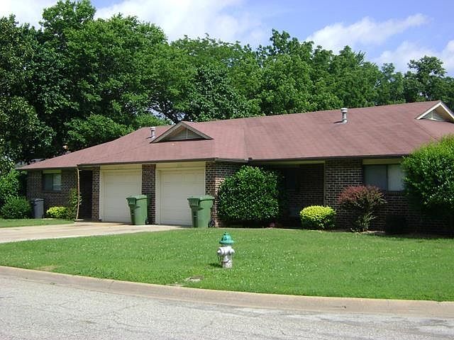 1st image of 3701 W Beechwood Dr