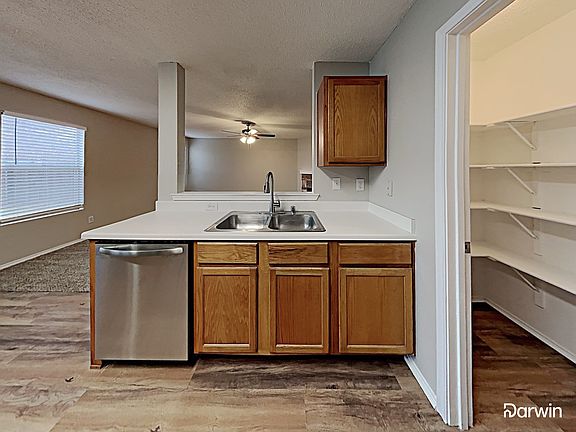5th image of 2213 Plum Ct