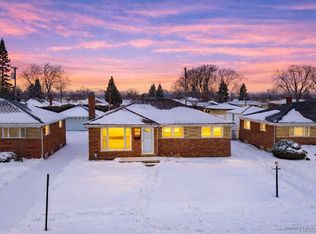 8373 McKinley Ave, Center Line, MI 48015