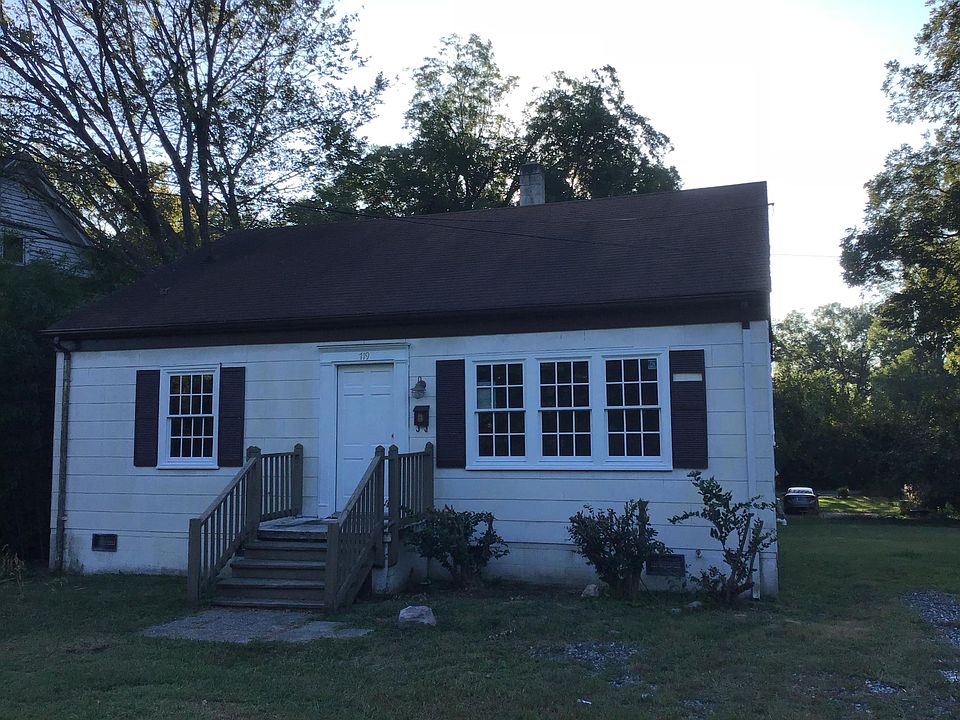 2nd image of 719 N Church St